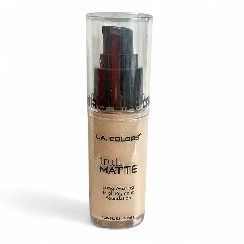 L.A. Colors Truly Matte Long Wearing High Pigment Foundation CLM351 Porcelain